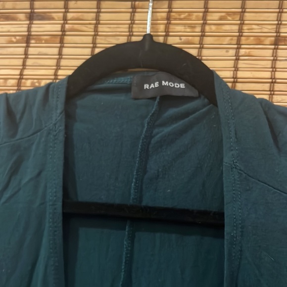 Dark green short sleeved cardigan - Picture 2 of 2